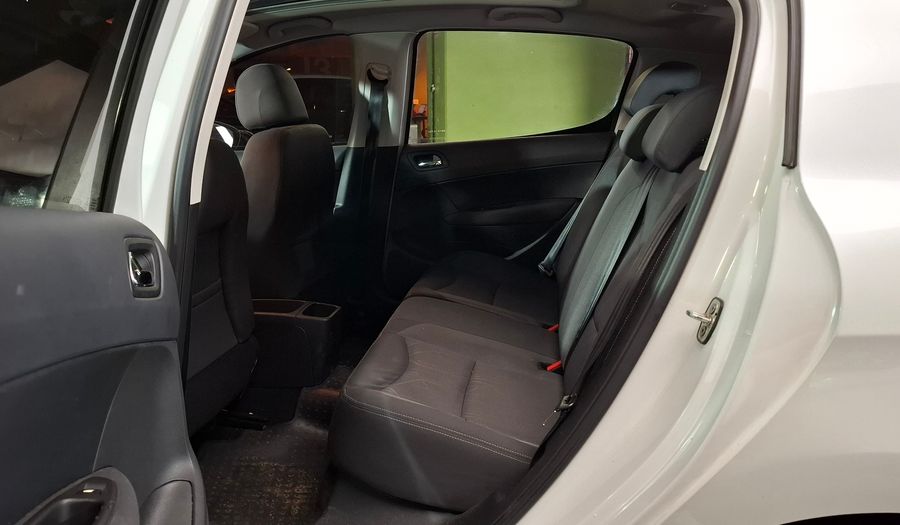 Peugeot 308 1.6 ALLURE Hatchback 2016