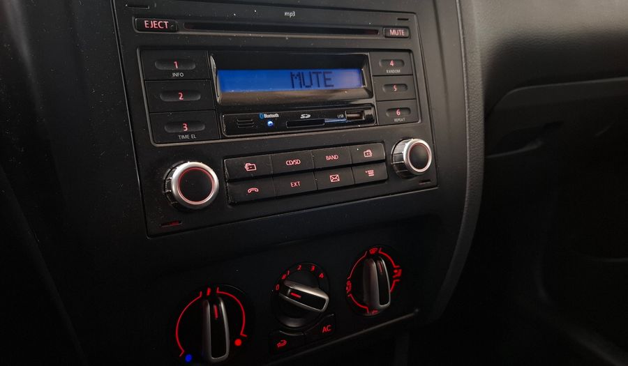 Volkswagen Fox 1.6 COMFORTLINE Hatchback 2011