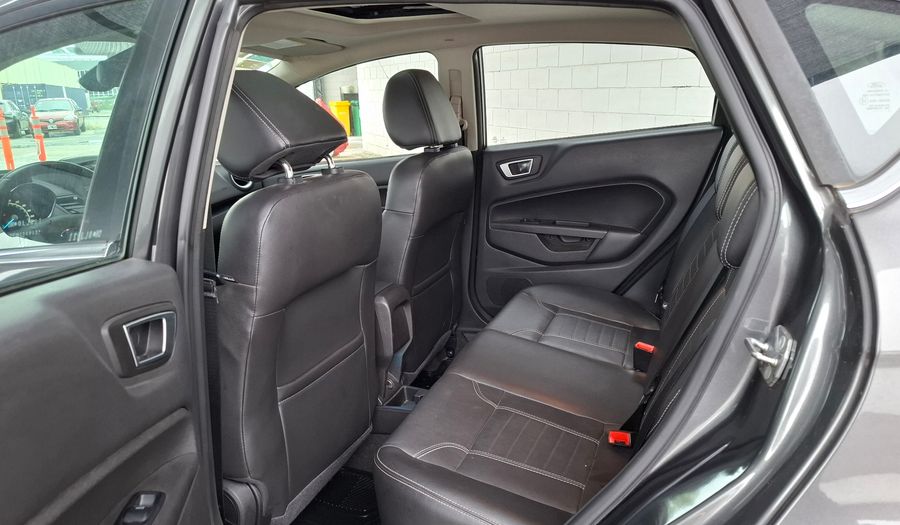 Ford Fiesta Kinetic Design 1.6 TITANIUM POWERSHIFT Hatchback 2014