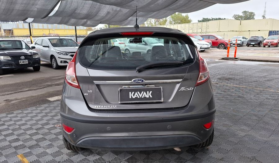 Ford Fiesta Kinetic Design 1.6 TITANIUM POWERSHIFT Hatchback 2014