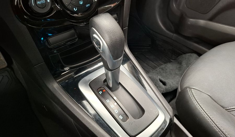 Ford Fiesta Kinetic Design 1.6 TITANIUM POWERSHIFT Hatchback 2014