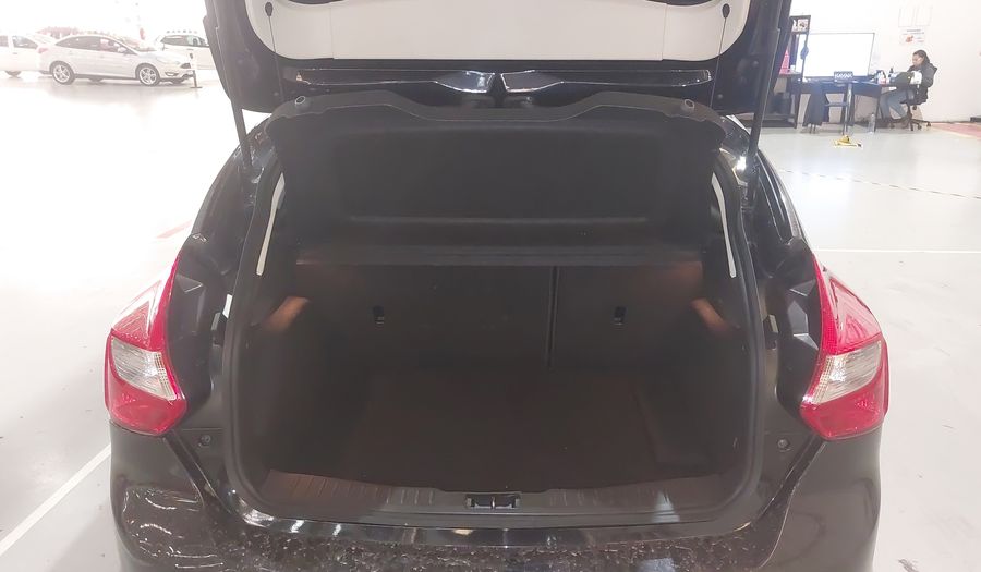 Ford Focus TITANIUM Hatchback 2015