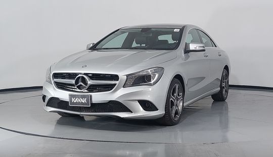 Mercedes Benz • Clase CLA