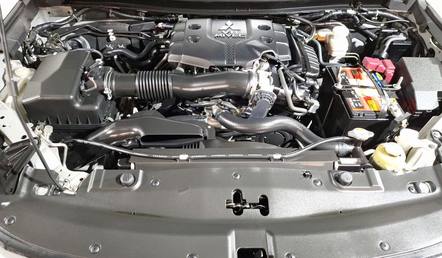 Mitsubishi Montero 3.0 SE AUTO 4WD Suv 2020