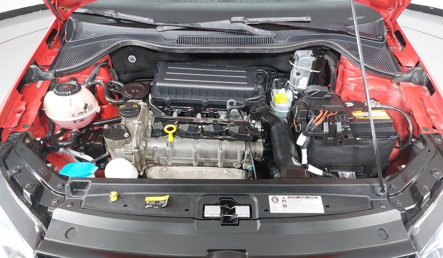 Volkswagen Polo 1.6 COMFORTLINE PLUS AUTO Hatchback 2020