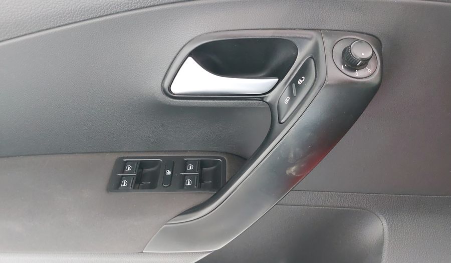 Volkswagen Polo 1.6 COMFORTLINE PLUS AUTO Hatchback 2020