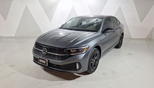 Volkswagen • Jetta