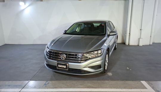 Volkswagen • Jetta