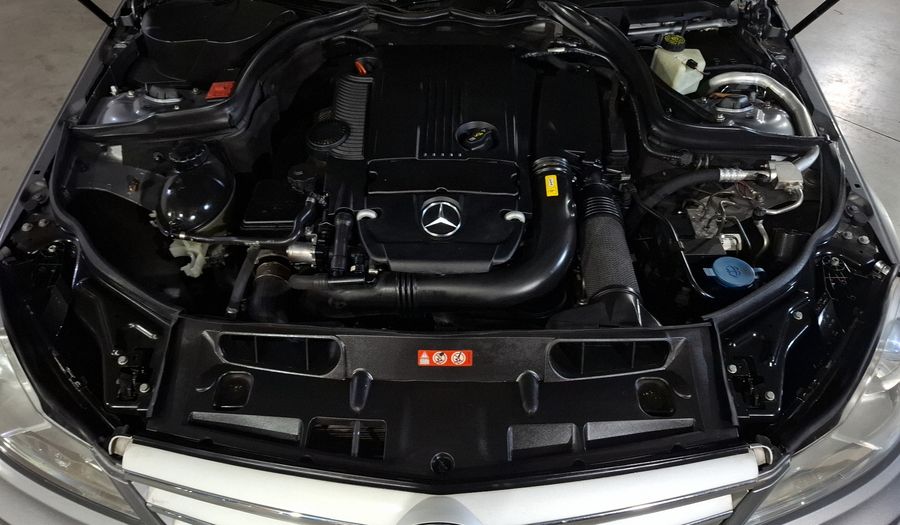 Mercedes Benz Clase C 1.8 180 CGI AT Sedan 2012