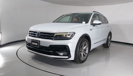 Volkswagen • Tiguan