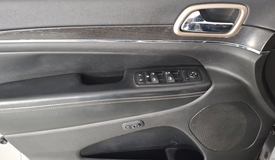 Jeep Grand Cherokee 5.7 LIMITED LUJO HEMI V8 MDS Suv 2015