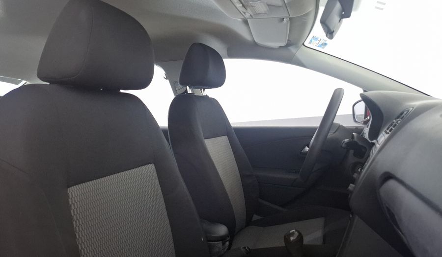 Volkswagen Vento 1.6 ACTIVE MT Sedan 2014