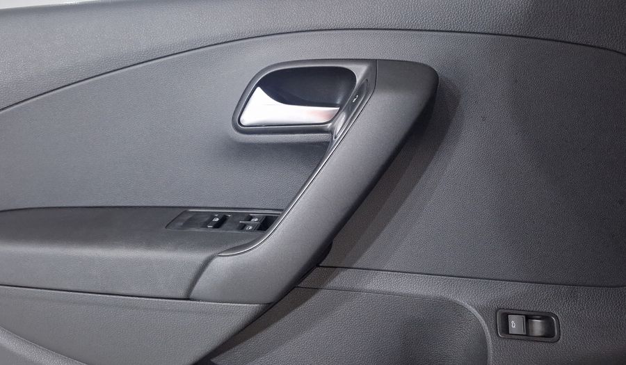 Volkswagen Vento 1.6 ACTIVE MT Sedan 2014