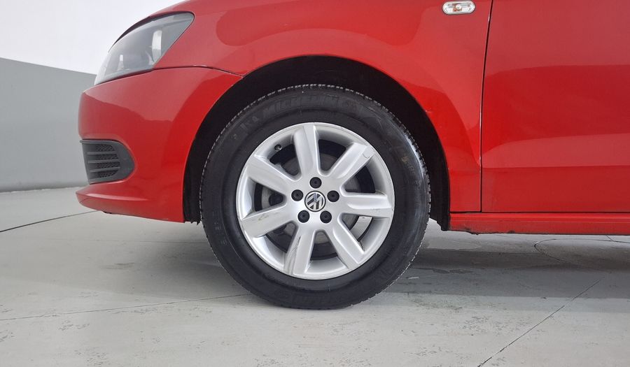 Volkswagen Vento 1.6 ACTIVE MT Sedan 2014