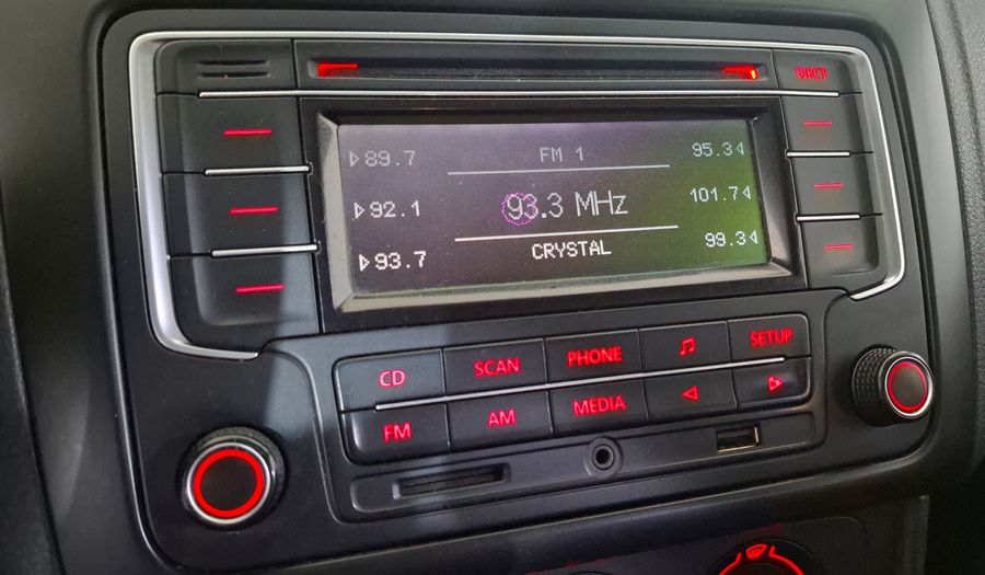 Volkswagen Vento 1.6 ACTIVE MT Sedan 2014