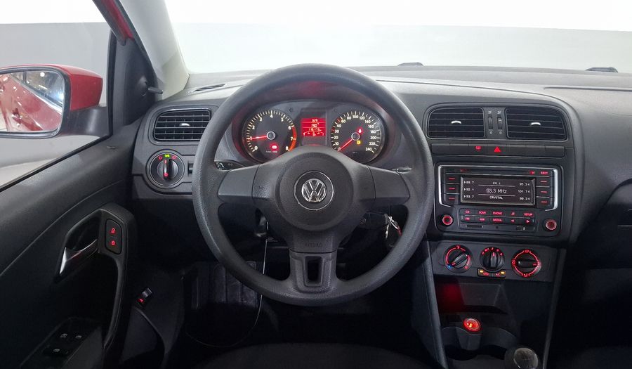 Volkswagen Vento 1.6 ACTIVE MT Sedan 2014
