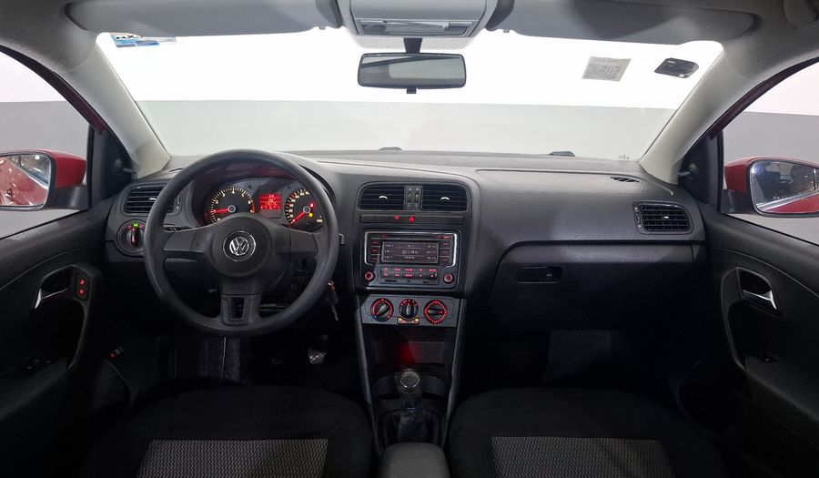 Volkswagen Vento 1.6 ACTIVE MT Sedan 2014