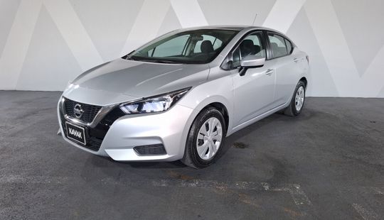 Nissan • Versa