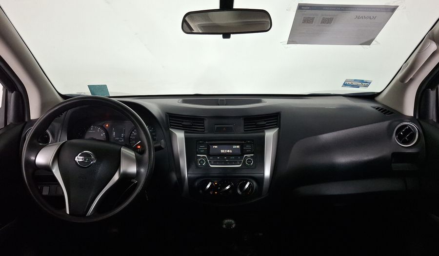 Nissan Np300 2.5 DOBLE CABINA SE AC PAQ SEG Pickup 2020
