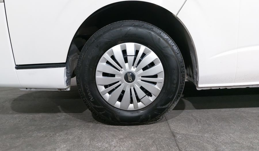 Toyota Hiace 2.7 15 PASAJEROS CON AA Van 2019