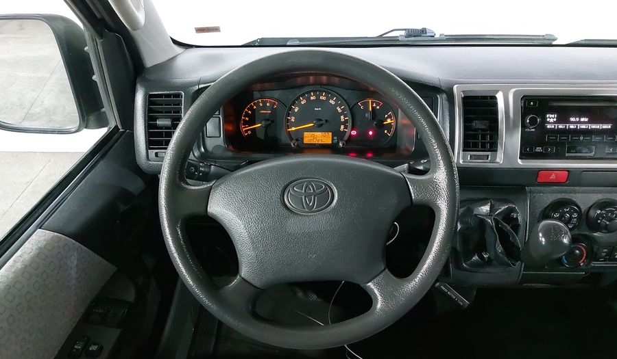Toyota Hiace 2.7 15 PASAJEROS CON AA Van 2019