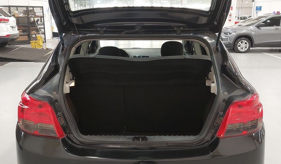 Chevrolet Onix MPFI LTZ Hatchback 2015