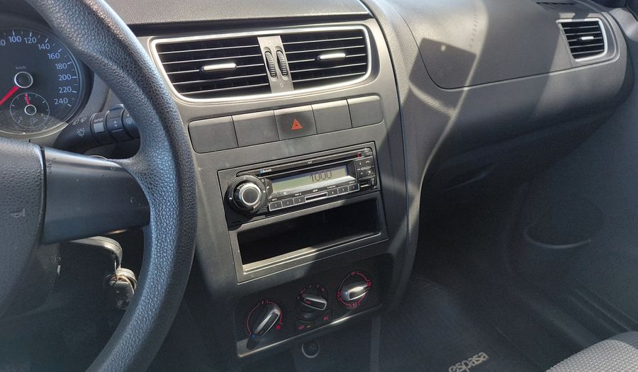 Volkswagen Fox 1.6 COMFORTLINE Hatchback 2011