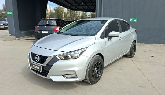 Nissan • Versa