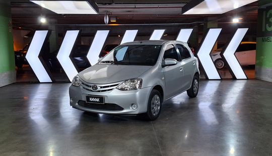 Toyota • Etios