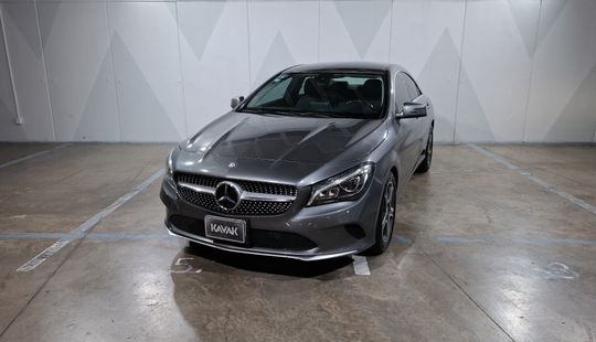 Mercedes Benz • Clase CLA