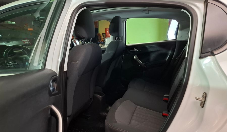 Peugeot 208 1.6 ALLURE Hatchback 2017