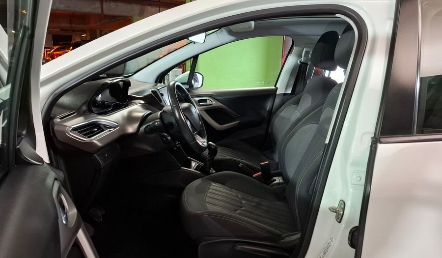 Peugeot 208 1.6 ALLURE Hatchback 2017