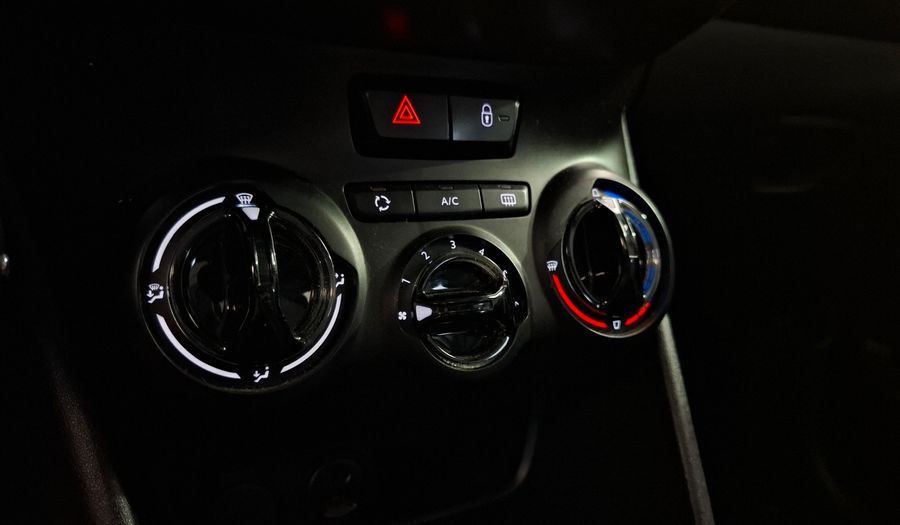 Peugeot 208 1.6 ALLURE Hatchback 2017