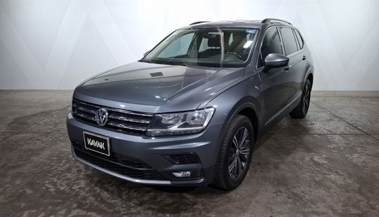 Volkswagen • Tiguan