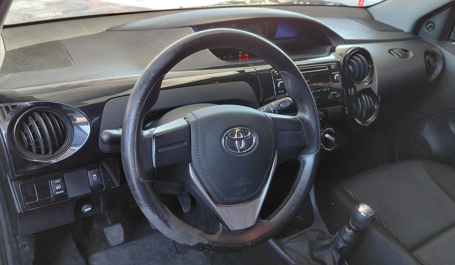 Toyota Etios 1.5 X Hatchback 2022