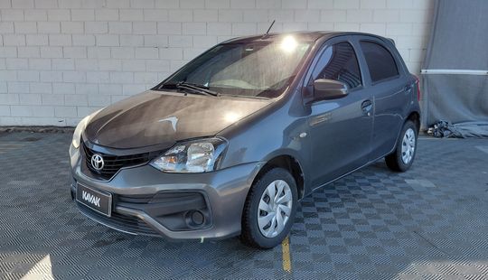 Toyota • Etios