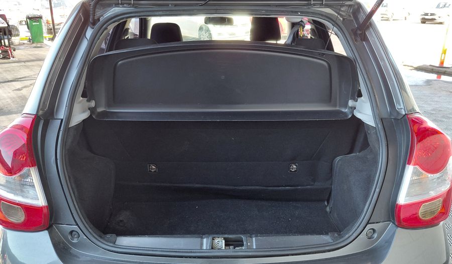 Toyota Etios 1.5 X Hatchback 2022