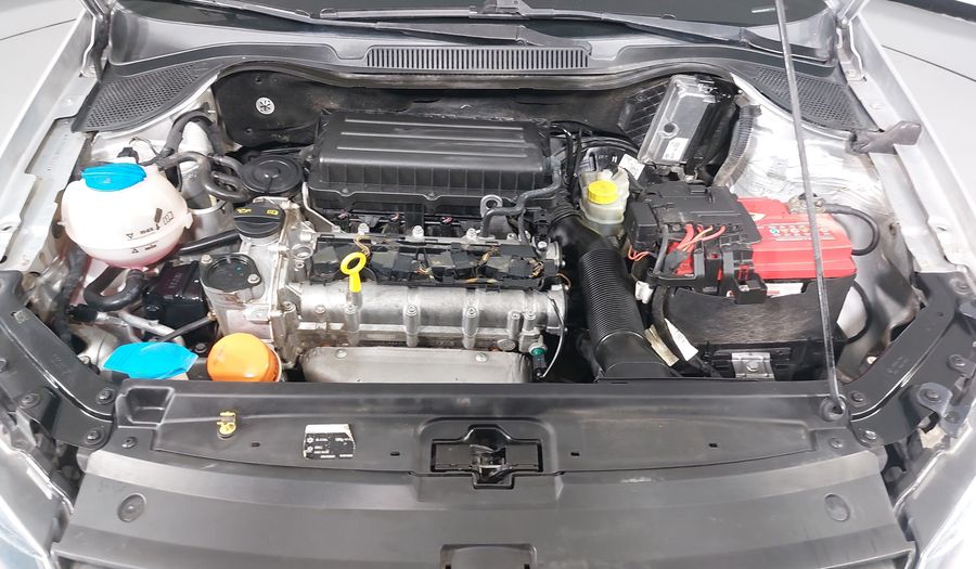 Volkswagen Polo 1.6 MT Hatchback 2015