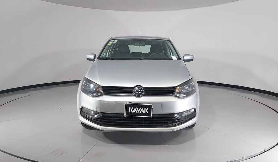 Volkswagen Polo 1.6 MT Hatchback 2015
