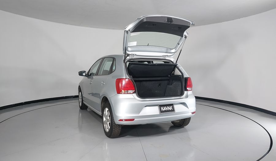 Volkswagen Polo 1.6 MT Hatchback 2015