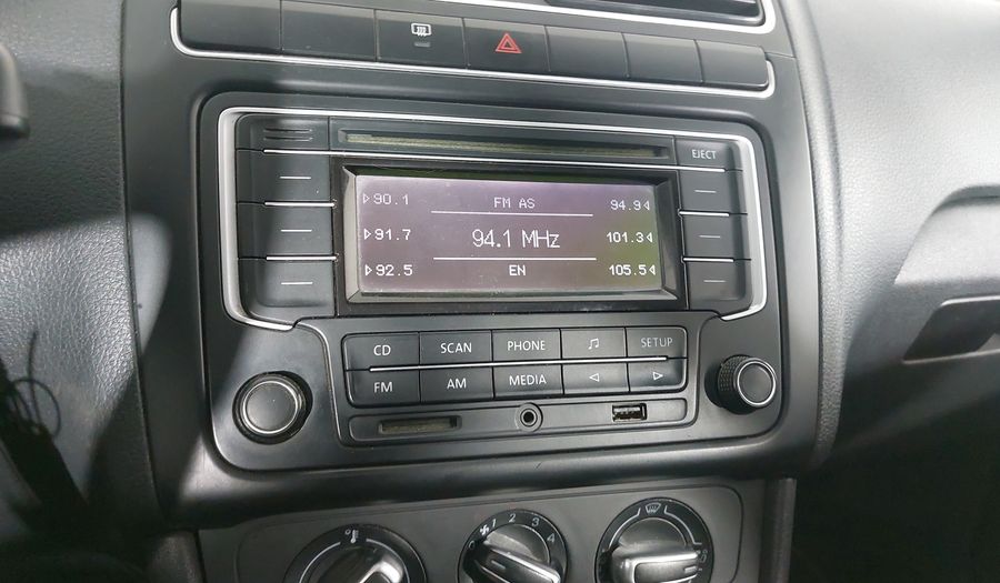 Volkswagen Polo 1.6 MT Hatchback 2015