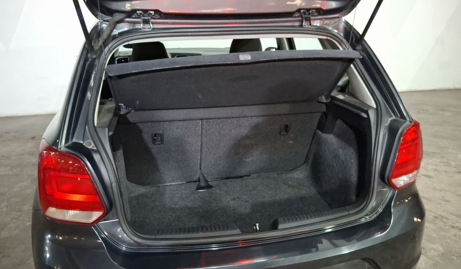 Volkswagen Polo 1.6 MT Hatchback 2016