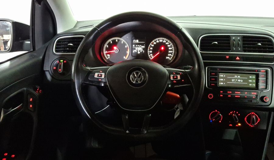 Volkswagen Polo 1.6 MT Hatchback 2016