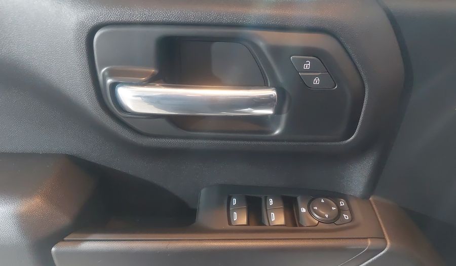 Chevrolet Silverado 1500 5.3 SILVERADO CUSTOM K AUTO 4WD Pickup 2023