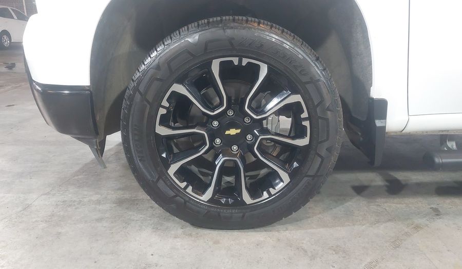 Chevrolet Silverado 1500 5.3 SILVERADO CUSTOM K AUTO 4WD Pickup 2023