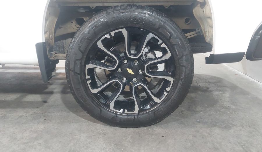 Chevrolet Silverado 1500 5.3 SILVERADO CUSTOM K AUTO 4WD Pickup 2023