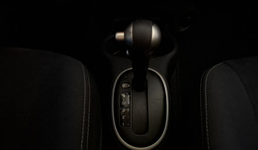 Nissan March 1.6 ADVANCE AT Hatchback 2016