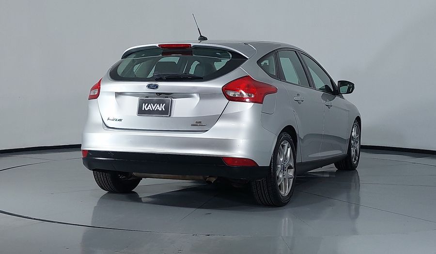 Ford Focus 2.0 SE APPEARENCE AT Hatchback 2015