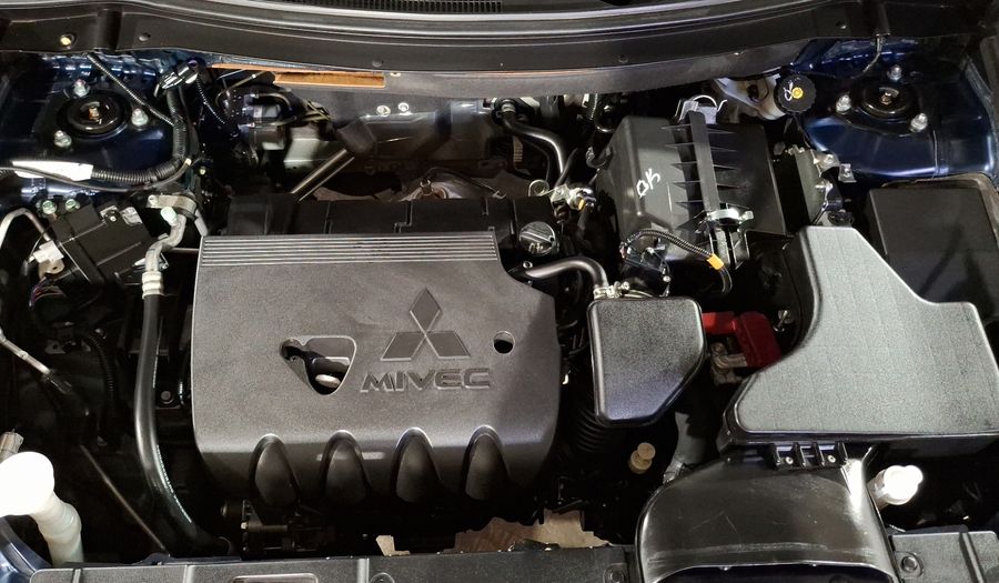 Mitsubishi Outlander 2.4 LIMITED CVT Suv 2020