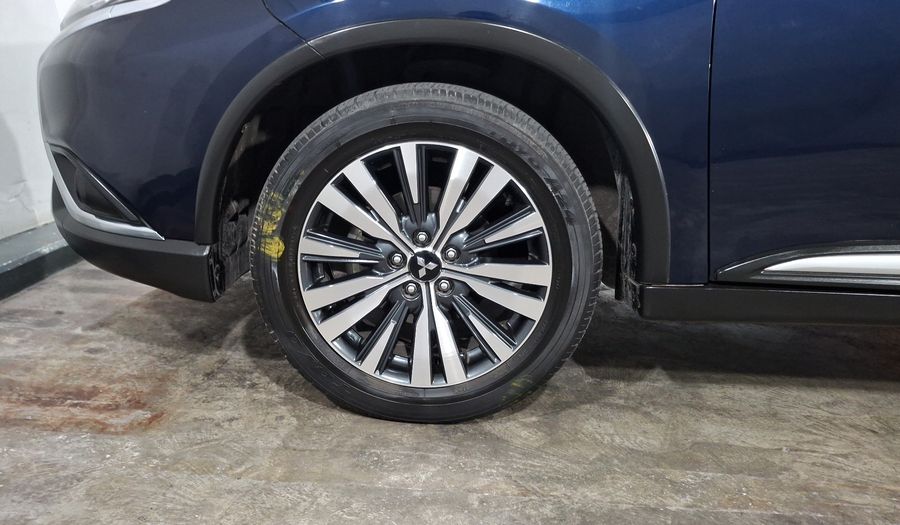 Mitsubishi Outlander 2.4 LIMITED CVT Suv 2020